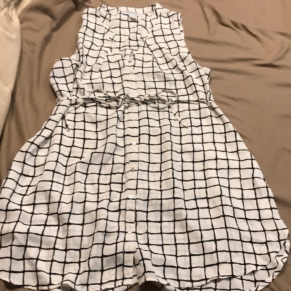 🤰🏽 3/$20. Maternity long blouse with optional tie.